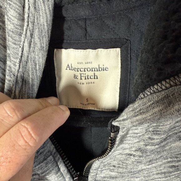 Abercrombie & Fitch Womens Quilted Sherpa Hooded Jacket Small Gray Fall Winter - Picture 10 of 13